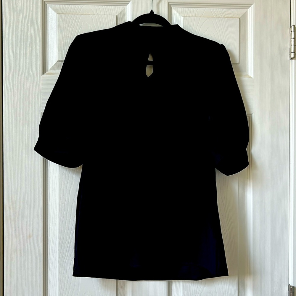 Women’s Nine West Keyhole Blouse Size L